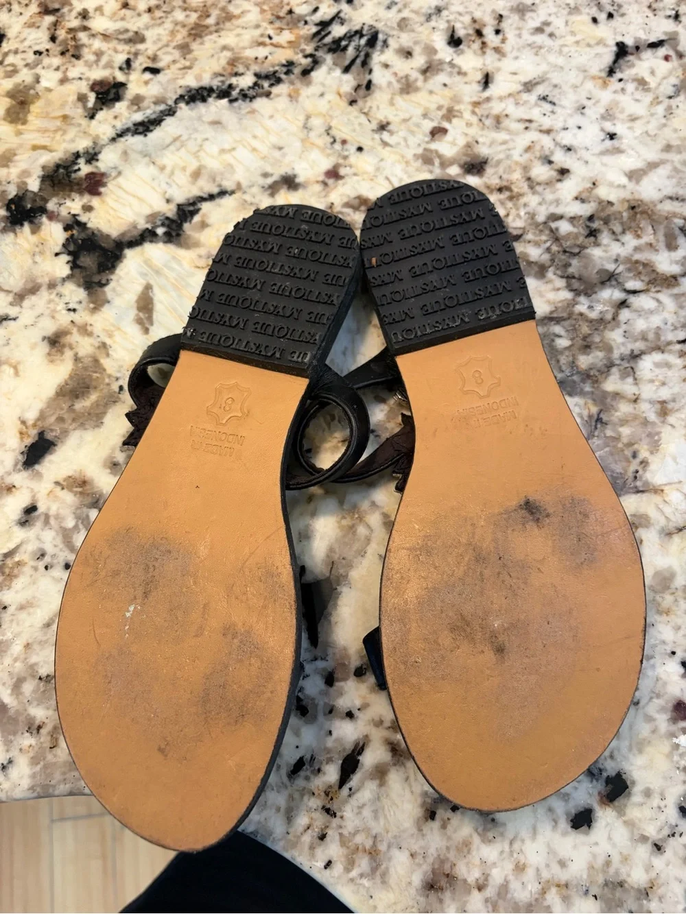 Mystique sandals elegant black